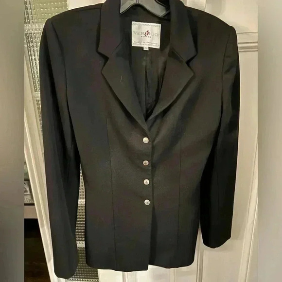 Vertigo Paris women’s black fitted blazer. Silver snap closure size small - Picture 1 of 10